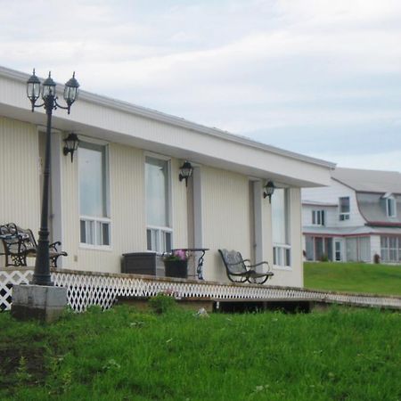 Motel De La Pointe Aux Bouleaux Baie-Sainte-Catherine Exteriör bild