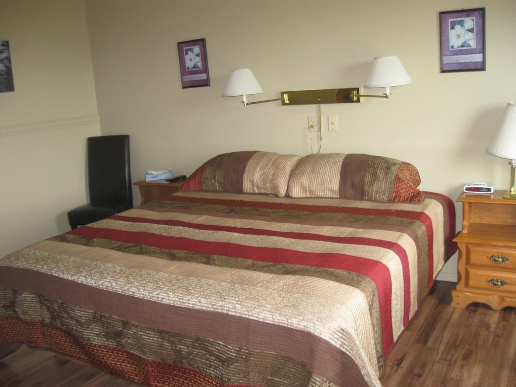 Motel De La Pointe Aux Bouleaux Baie-Sainte-Catherine Exteriör bild