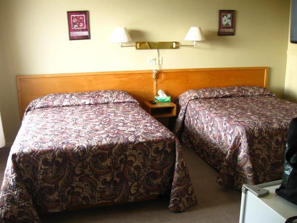 Motel De La Pointe Aux Bouleaux Baie-Sainte-Catherine Exteriör bild